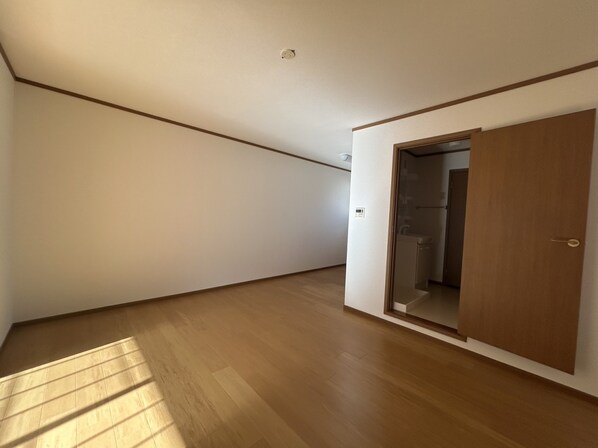 ル・クプル プラースⅡの物件内観写真